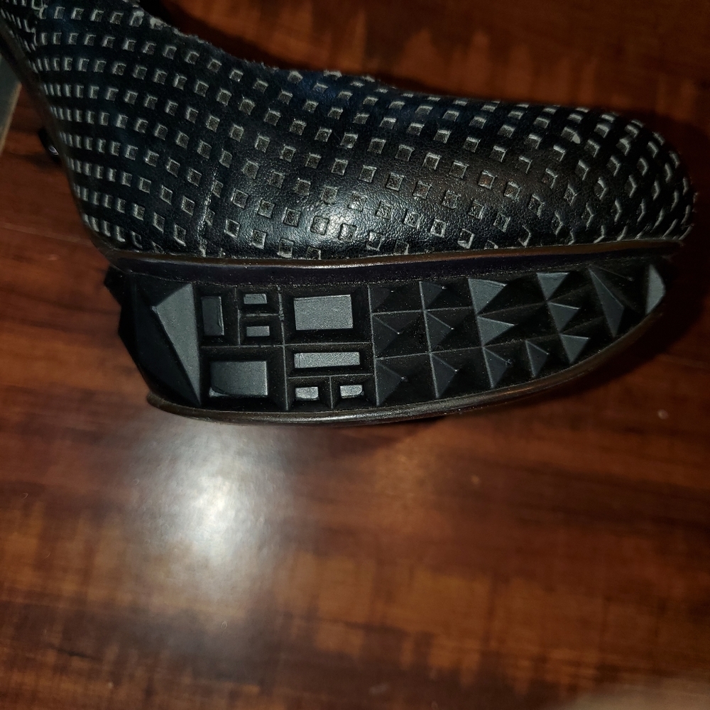 Stilettos - Picture 4 of 7